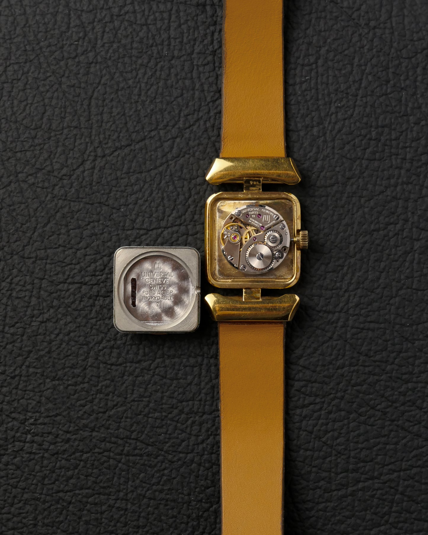 Universal Genève Square “Convertible Cornes de Vache Lugs” Ref. 511627 (Circa 1970s)