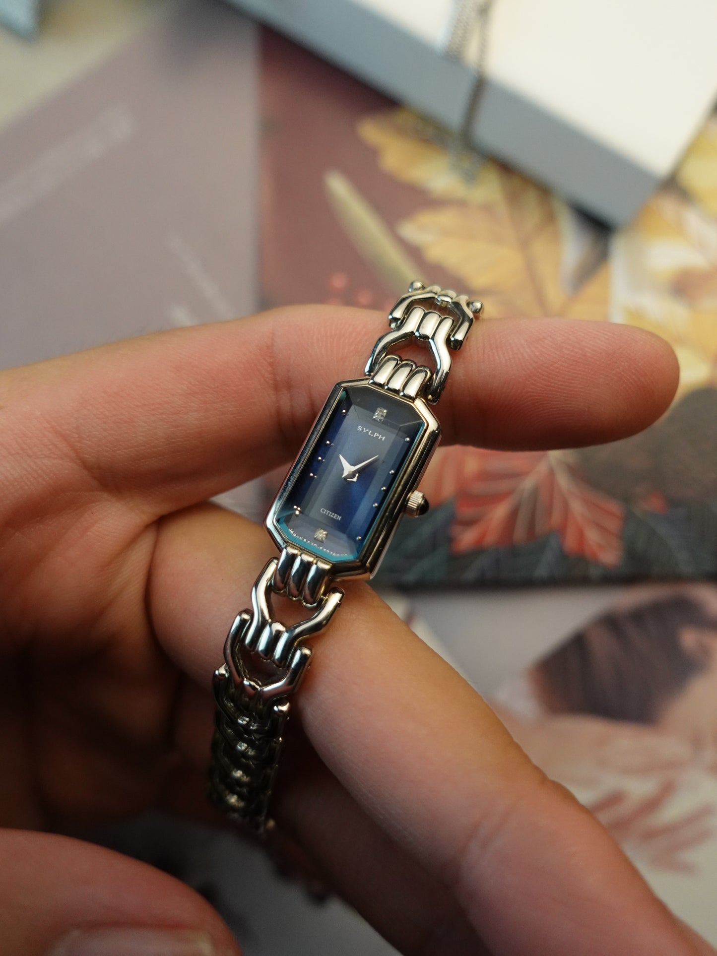 80s Citizen Slyph faceted glass sunburst blue dial