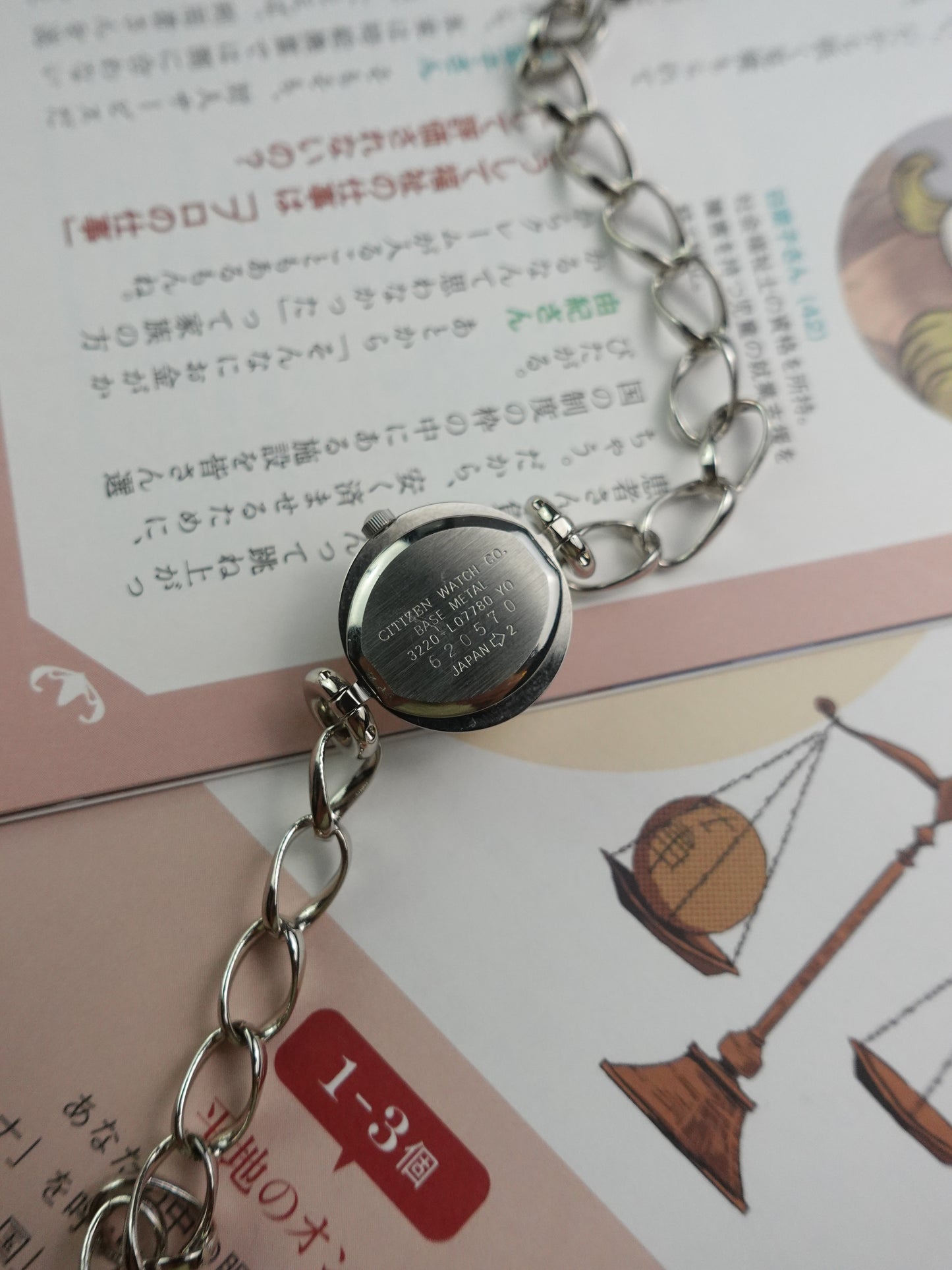 Citizen Fill bracelet with spherical dome glass