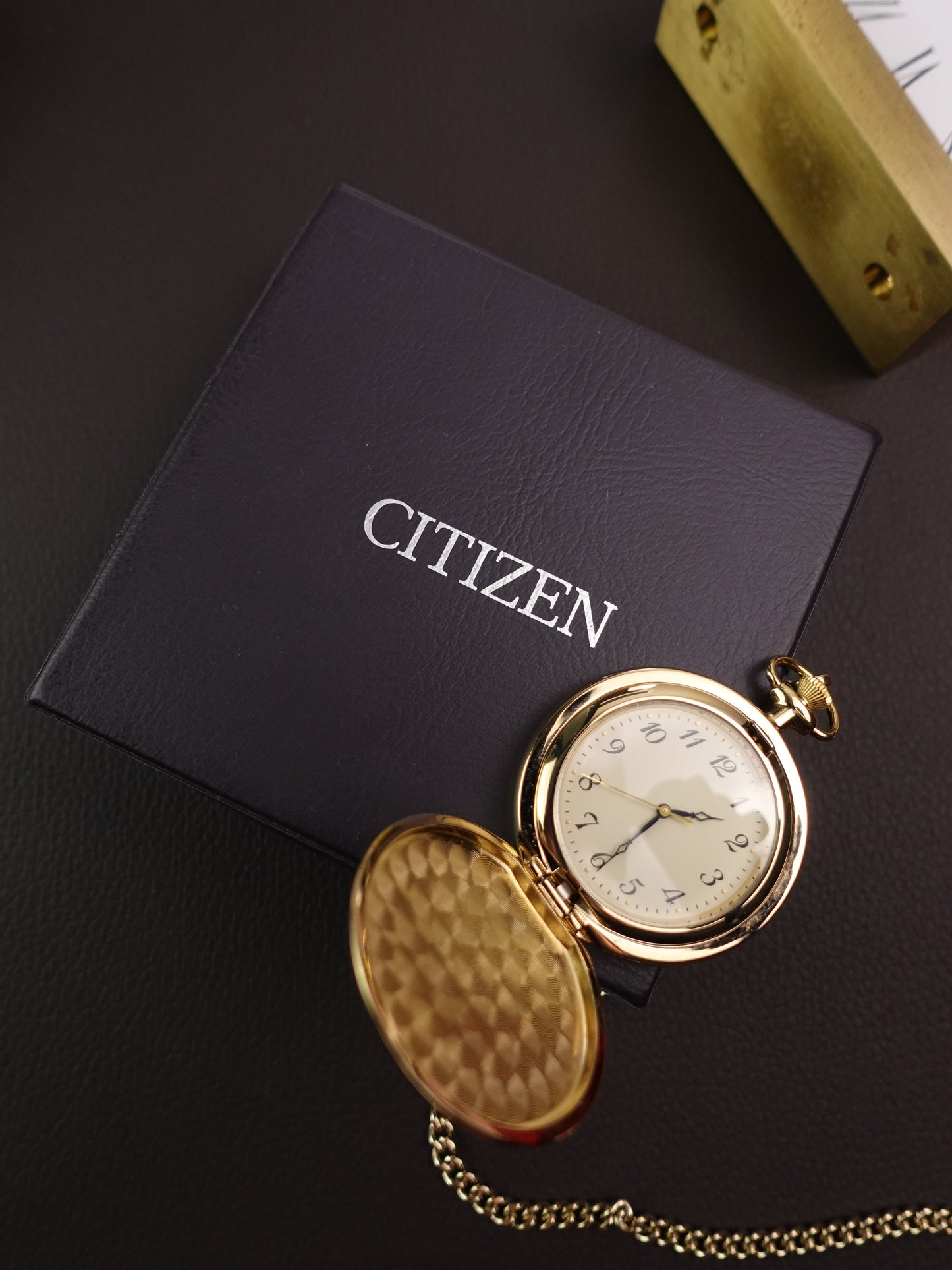 Citizen Quartz Pocket Watch with original chain + Box