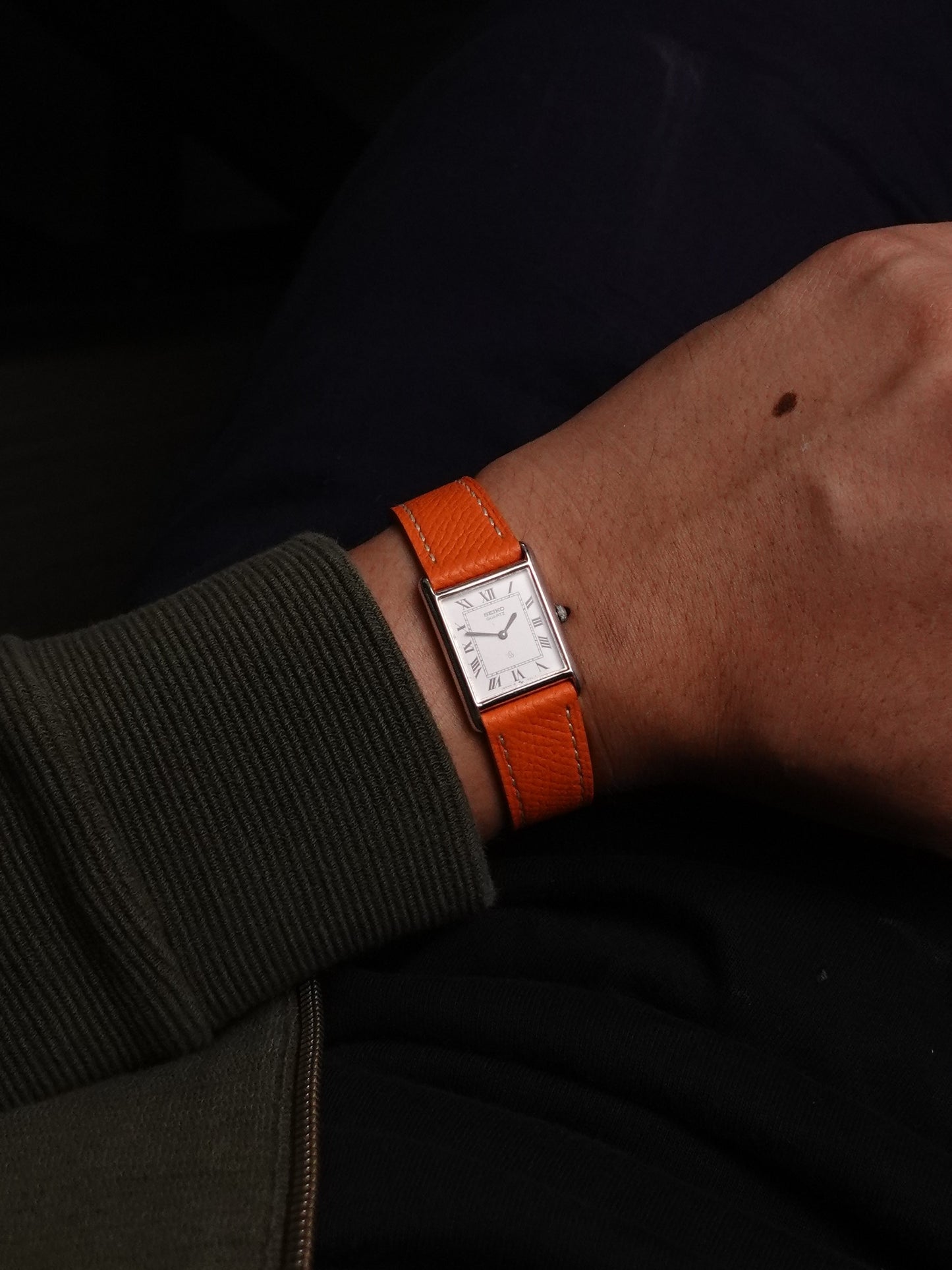 Classic Seiko Tank 1600-