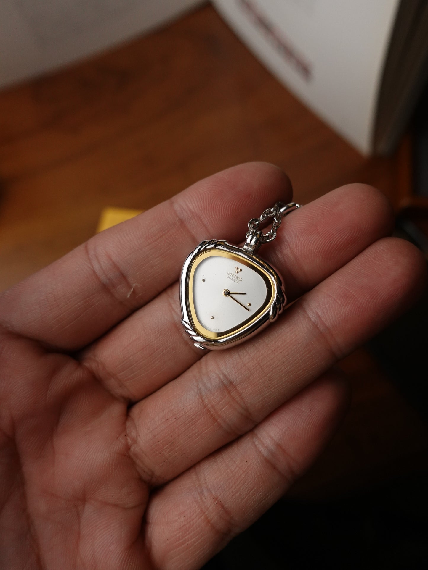 Seiko Pendent Necklace "Charlotte Perriand" 2320-6580 Circa 1981 Quartz