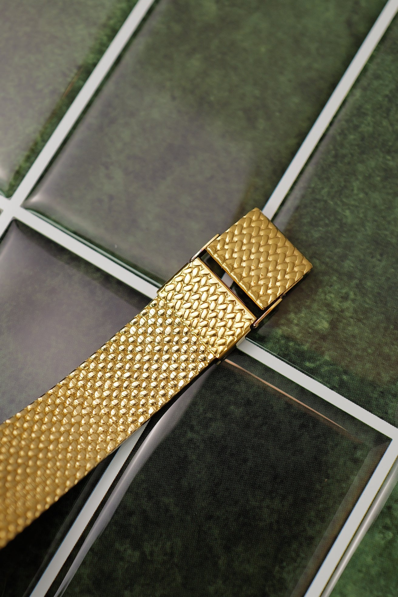 Seiko Quartz "Golden hour" integrated bracelet circa. 1984