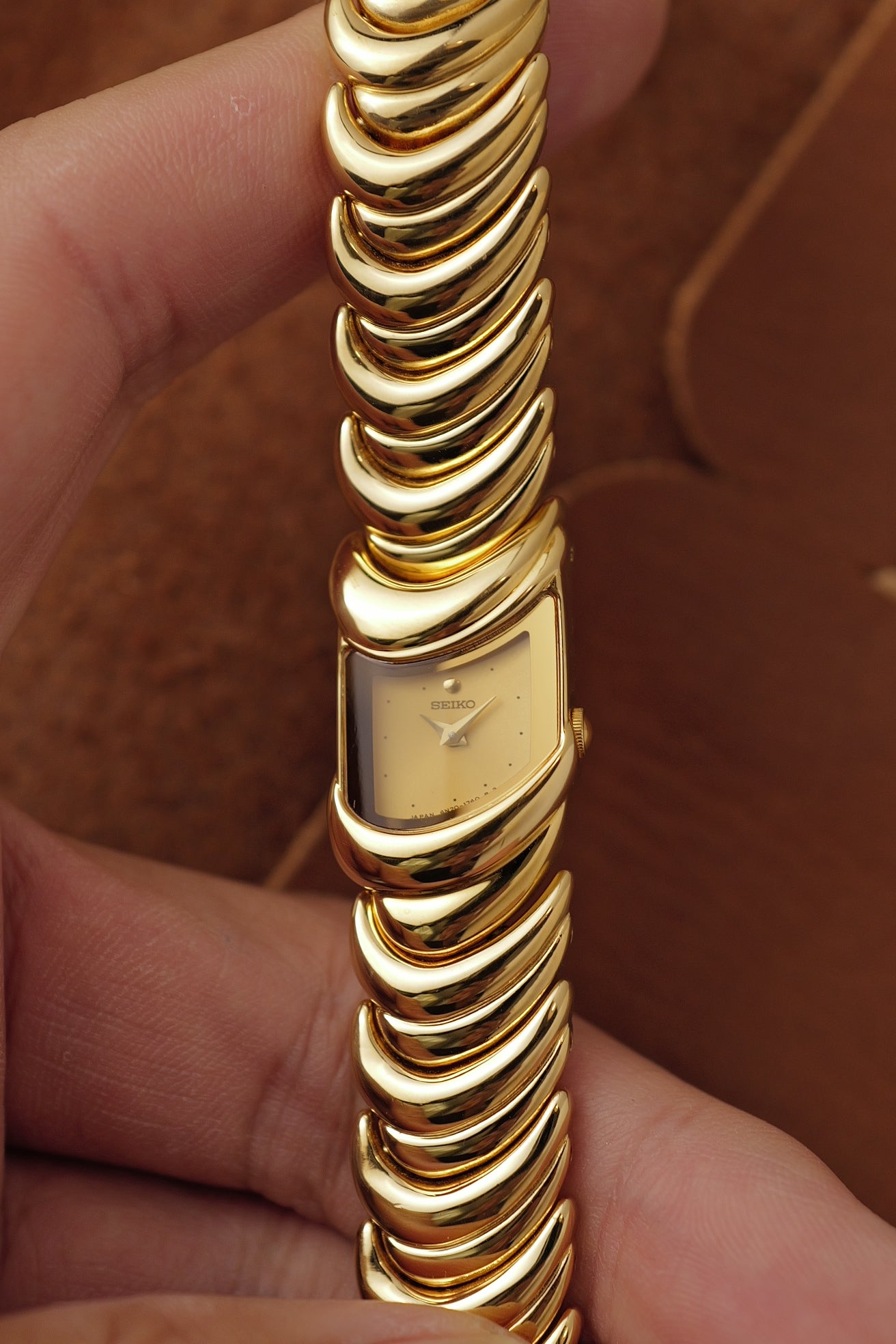 Seiko Quartz "Molten Loop" Circa.1994 (Rare Curation)