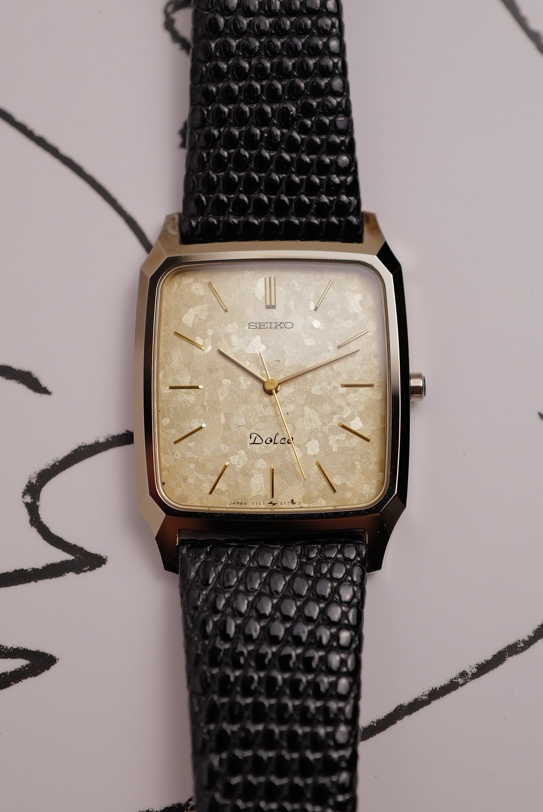 Vintage Seiko Dolce 8N41 5170 White Dial Men Quartz Watch Japan 