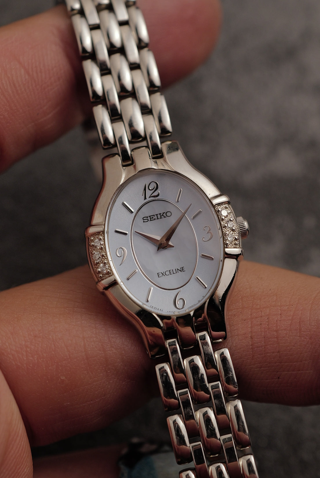 Seiko Exceline Oval with Diamond bezel Circa. 1993
