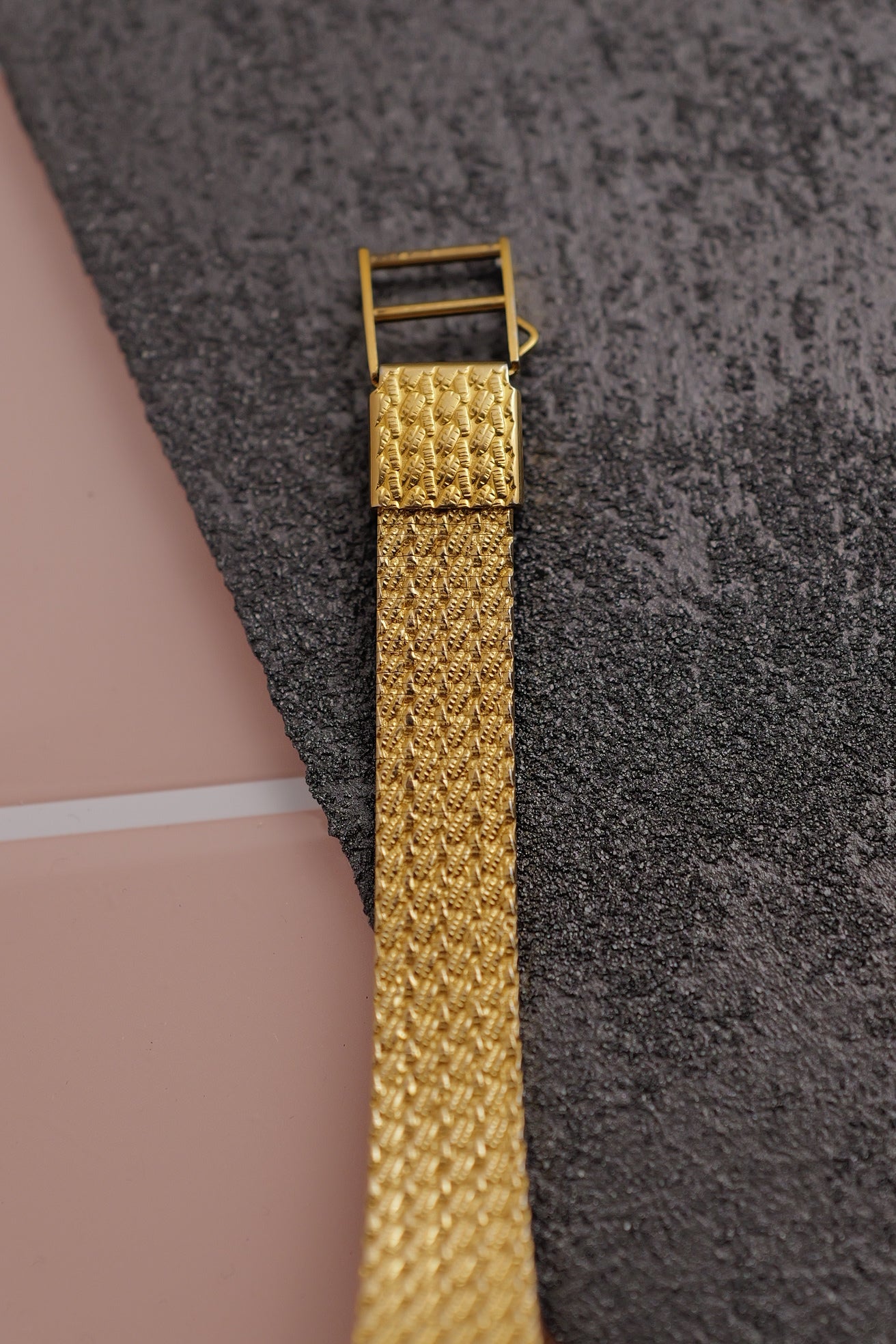 Seiko Quartz "Ribbon bezel" Cushion Circa. 1986