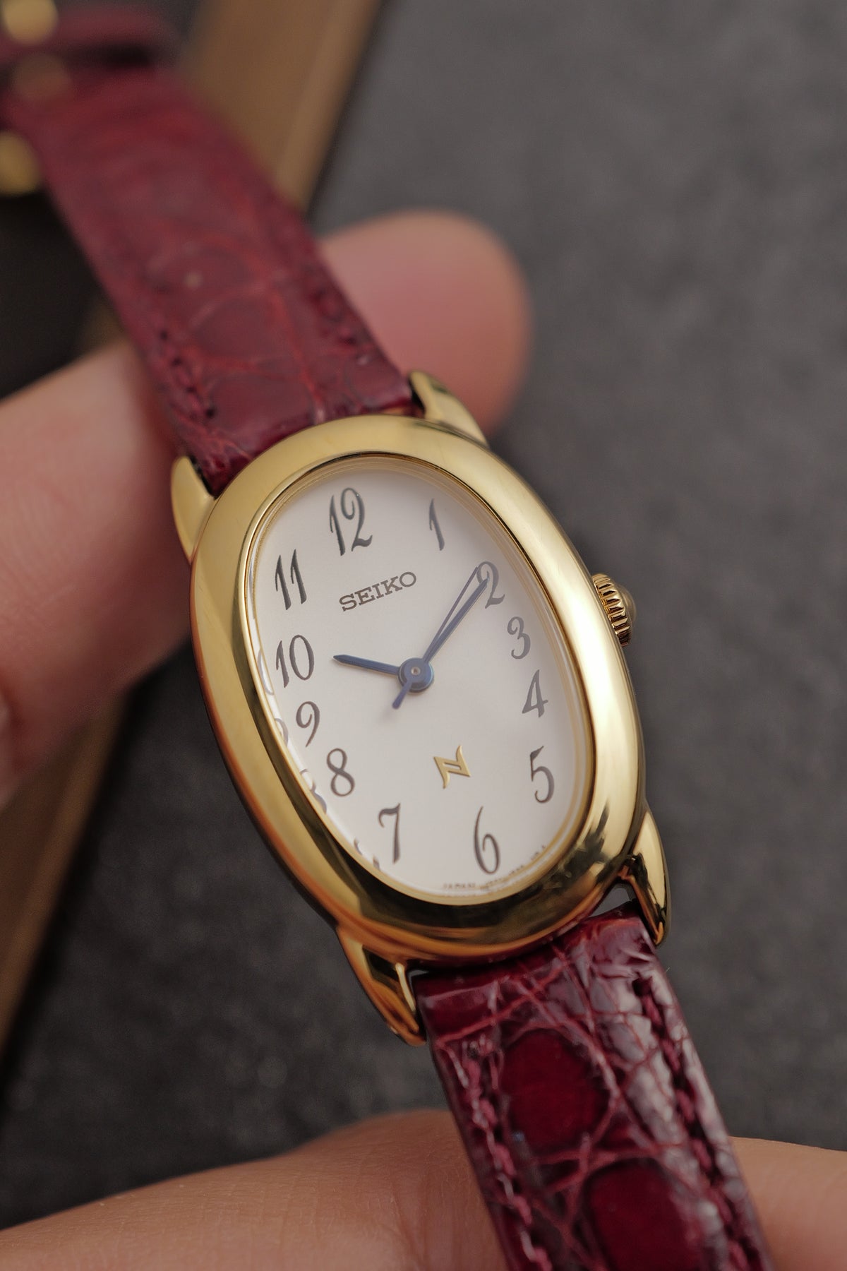 Seiko Ladies "Baignoire" Gold Circa. 1995 w/ original strap buckle