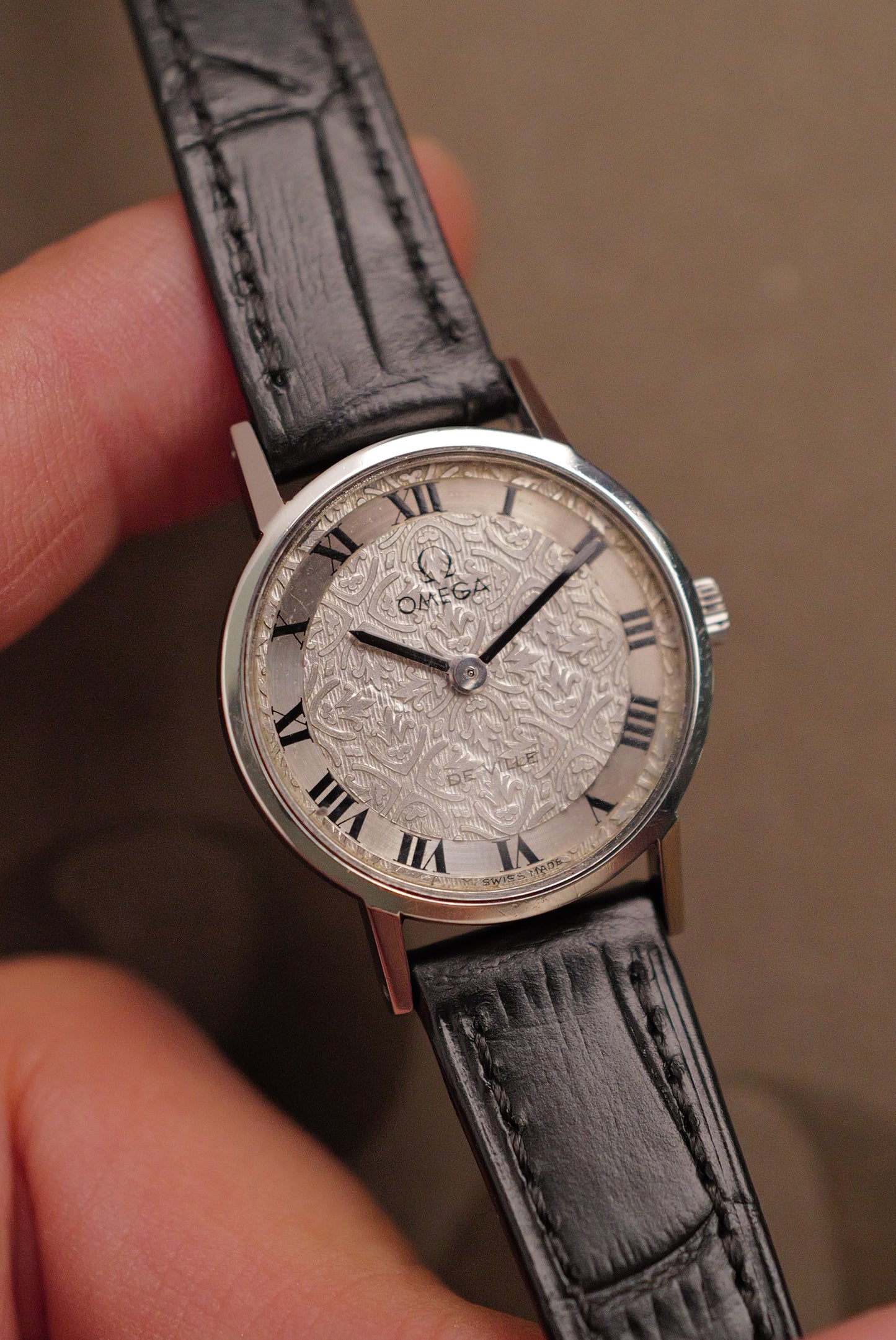 Omege De-ville "Floral Silver steel" Circa. 1970s