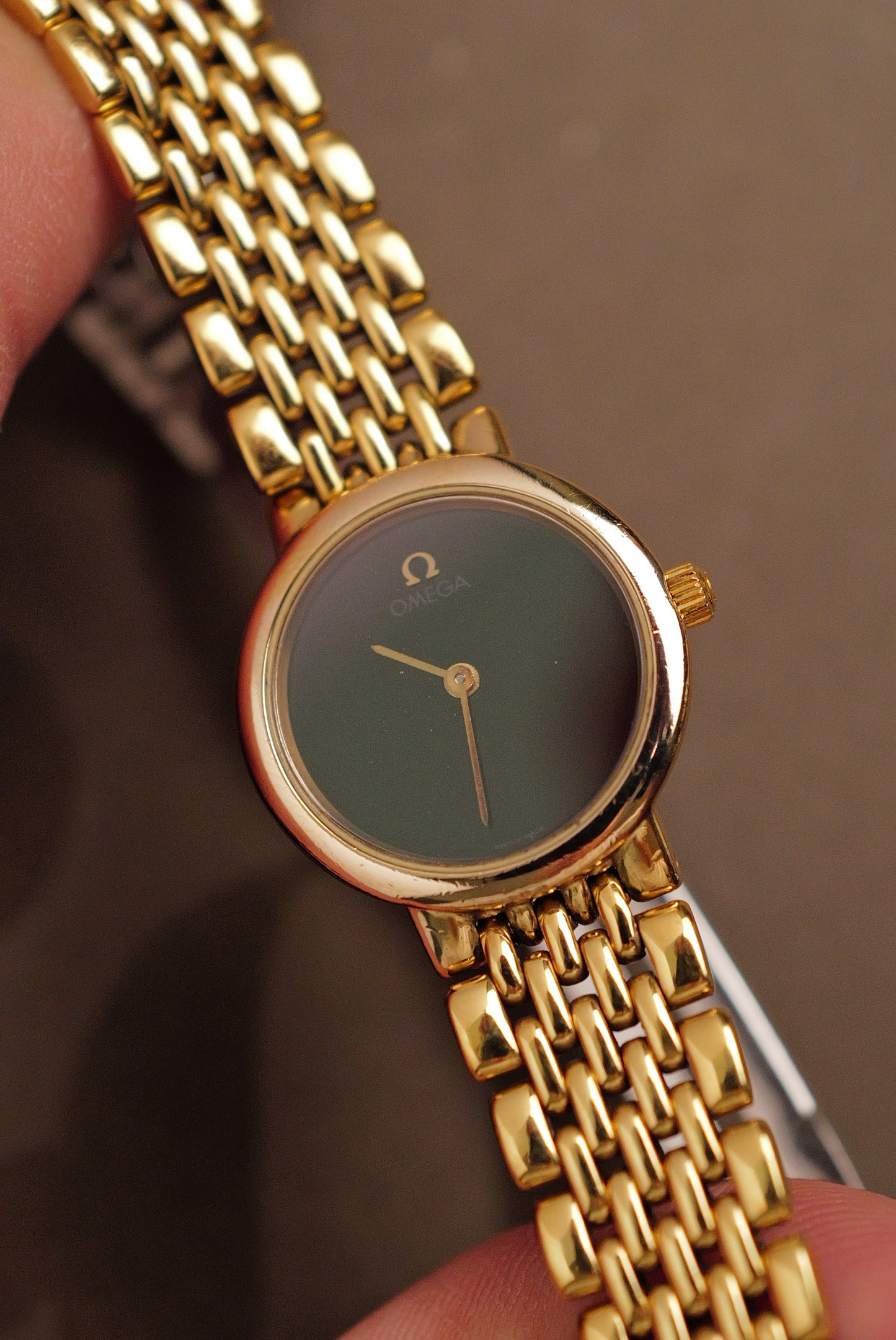 Omega De-ville "Onyx Oval" Circa. 1990s