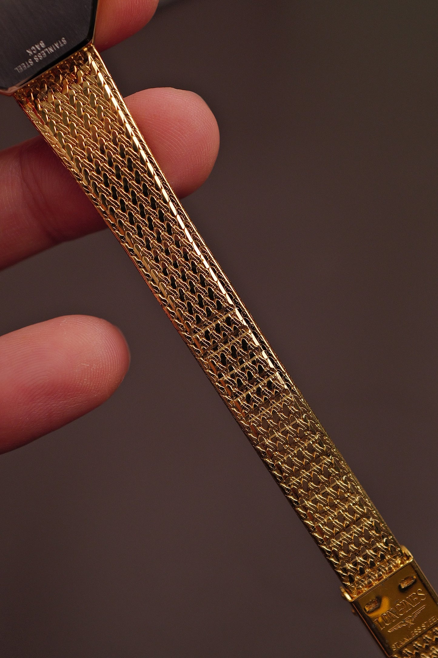 Longines "Octa"Ladies integrated bracelet w/ original box Circa. 1970s