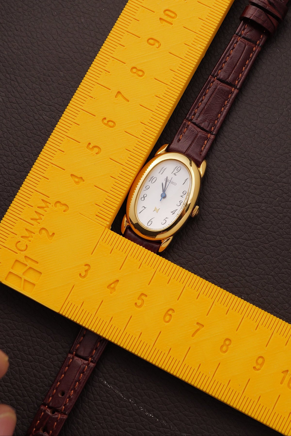 Seiko Ladies "Baignoire" Gold Circa. 1995