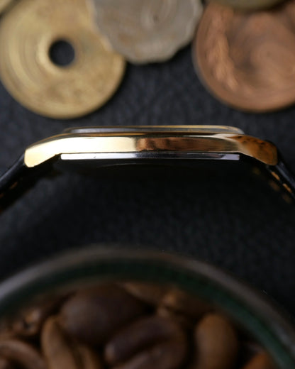 Universal Genève “Tonneau” Ref. 542137 (Circa 1970s)