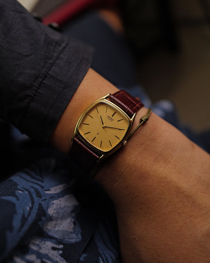 Seiko Quartz Tonneau Case Linen Dial 5931-5270 Circa. 1985