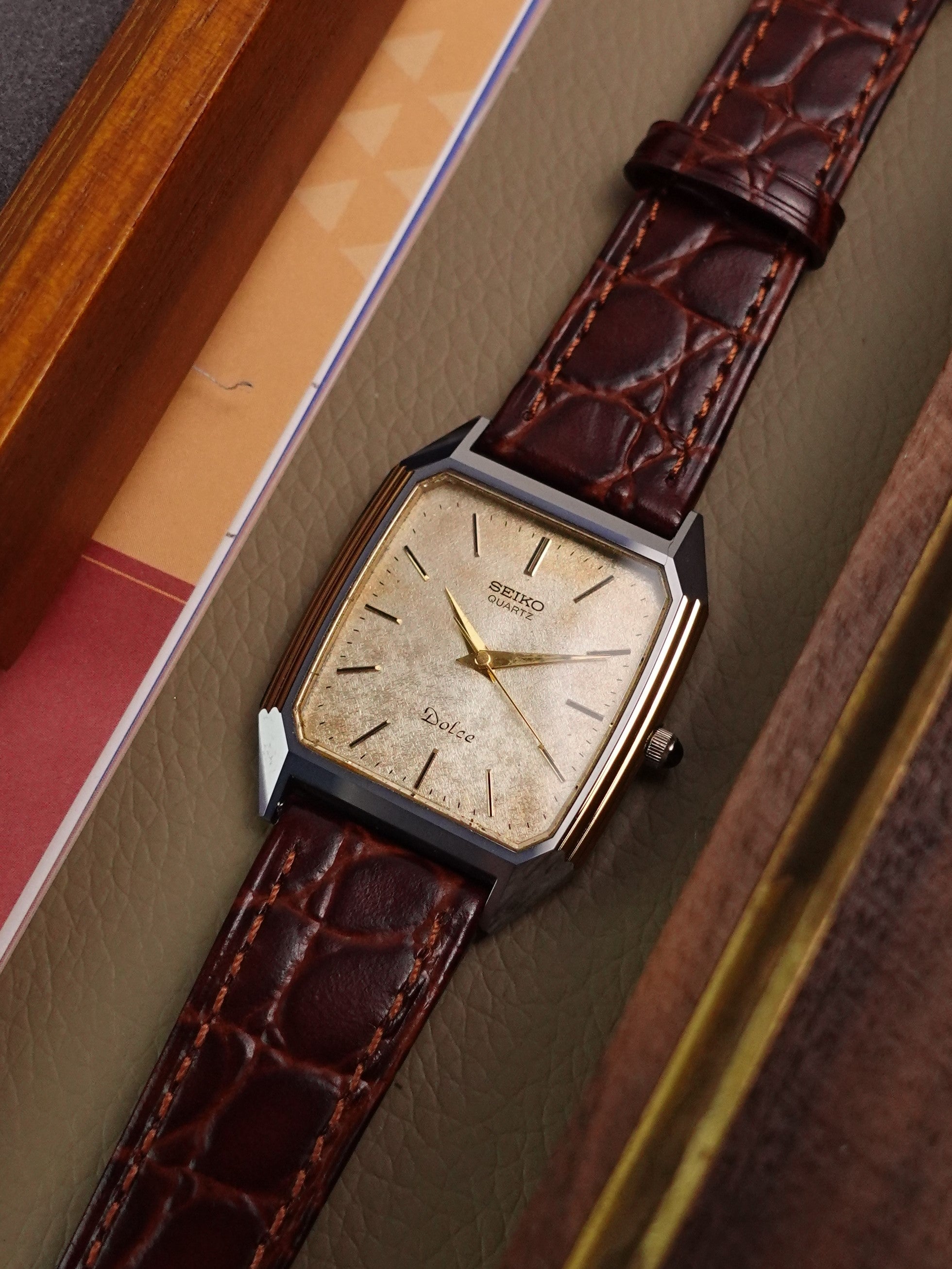 Dolce Step Bezel 6030-5390 Scratch Resistant case – My First Vintage