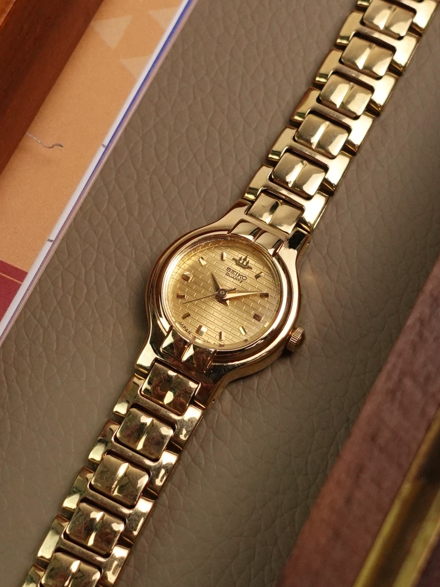 Ladies' Seiko Galaxy Brick Wall Dial bracelet