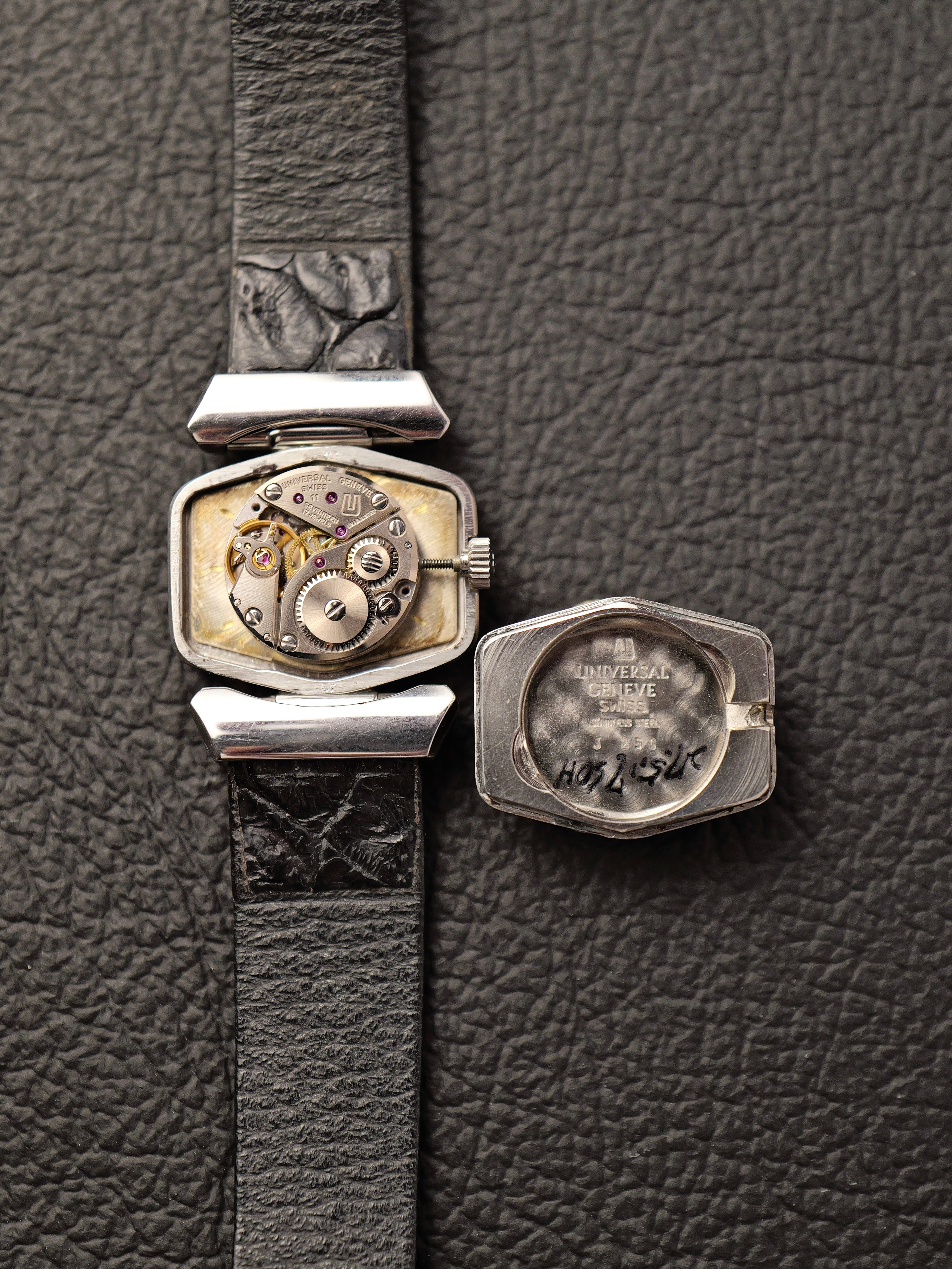 Universal Genève “Elongated Hexagon” Convertible Lugs Ref. 811625