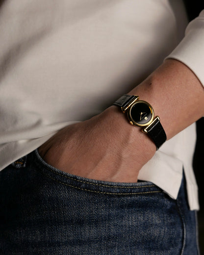 Universal Genève Round “Convertible Cornes de Vache Lugs” Ref. 542678 (Circa 1970s)