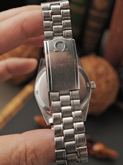 Omega Genève “Silver Tonneau" with Bracelet Ref. 135.041 (circa 1970)