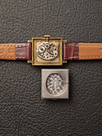 Universal Genève “Mini Tank” Tiger’s Eye Ref. 510603/08 (Circa late 1960s)