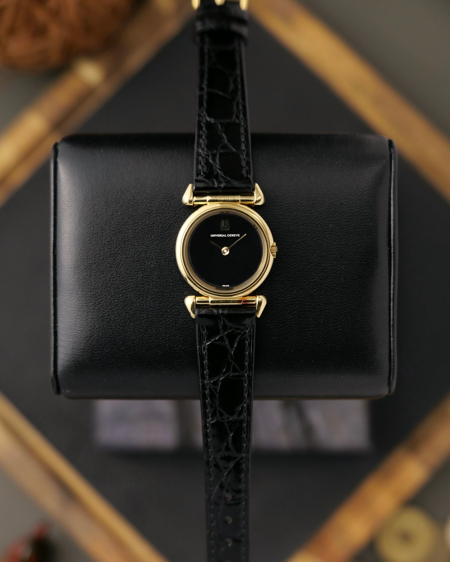 Universal Genève Round “Convertible Cornes de Vache Lugs” Ref. 542678 (Circa 1970s)