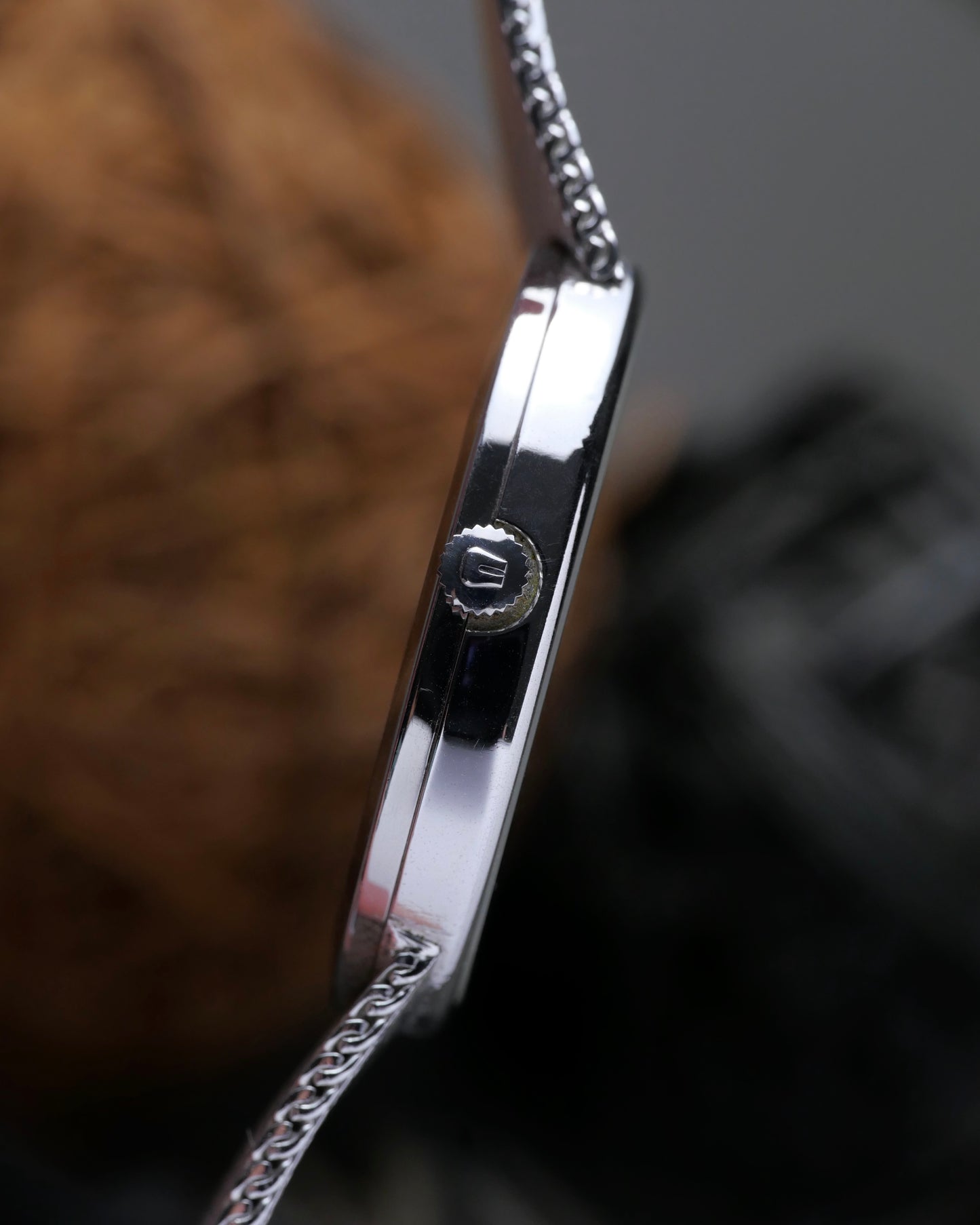 Universal Genève “Blue Ellipse” White Shadow Ref. 866051 (circa 1970s)