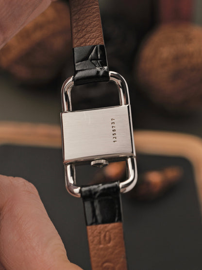 Jaeger-LeCoultre Étrier “Lucchetto” Ref. 1670.42 (circa 1960s)