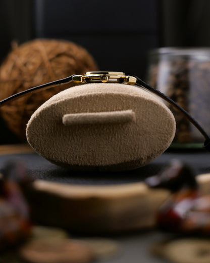 Universal Genève Round “Convertible Cornes de Vache Lugs” Ref. 542678 (Circa 1970s)