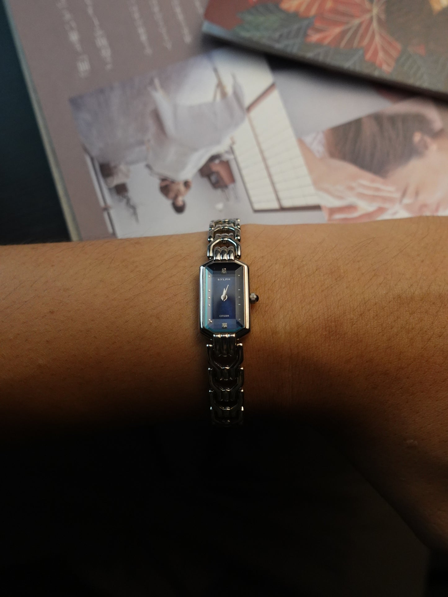 80s Citizen Slyph faceted glass sunburst blue dial