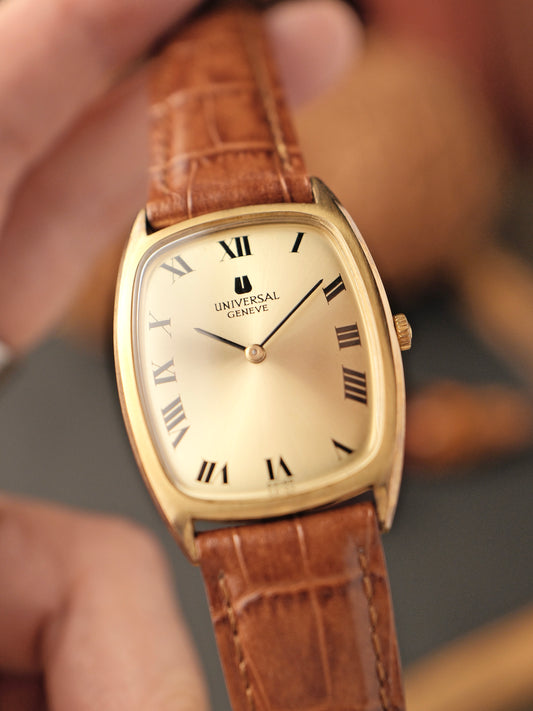 Universal Genève “Tonneau” w/ Box Ref. 542137 (Circa 1970s)