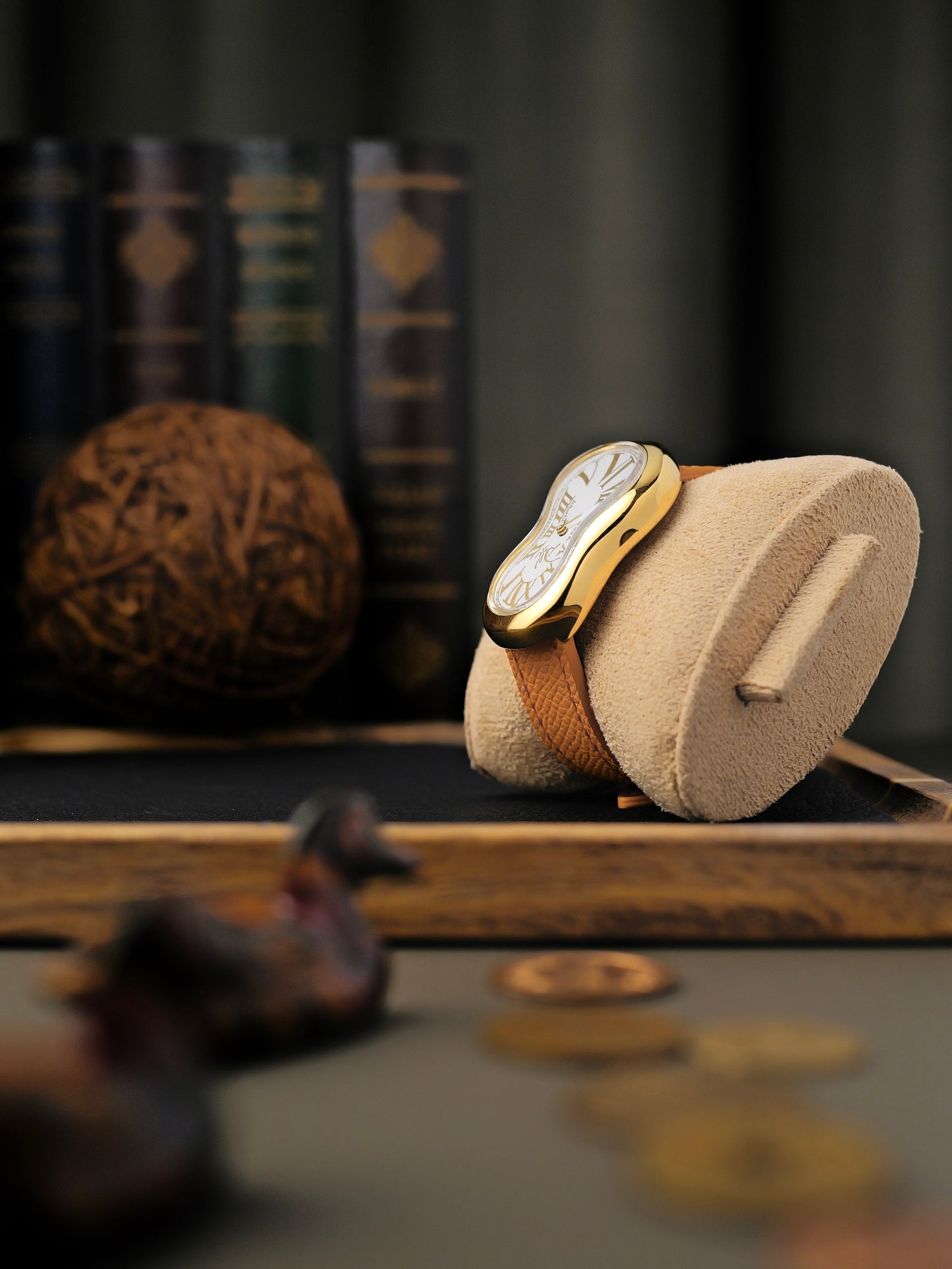 Exaequo Softwatch “Dali” 2nd Series White Gilt (circa 1990s)