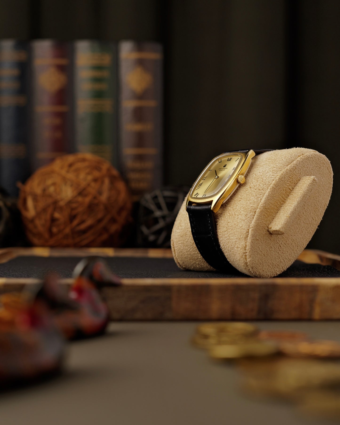 Universal Genève “Tonneau” Ref. 542137 (Circa 1970s)