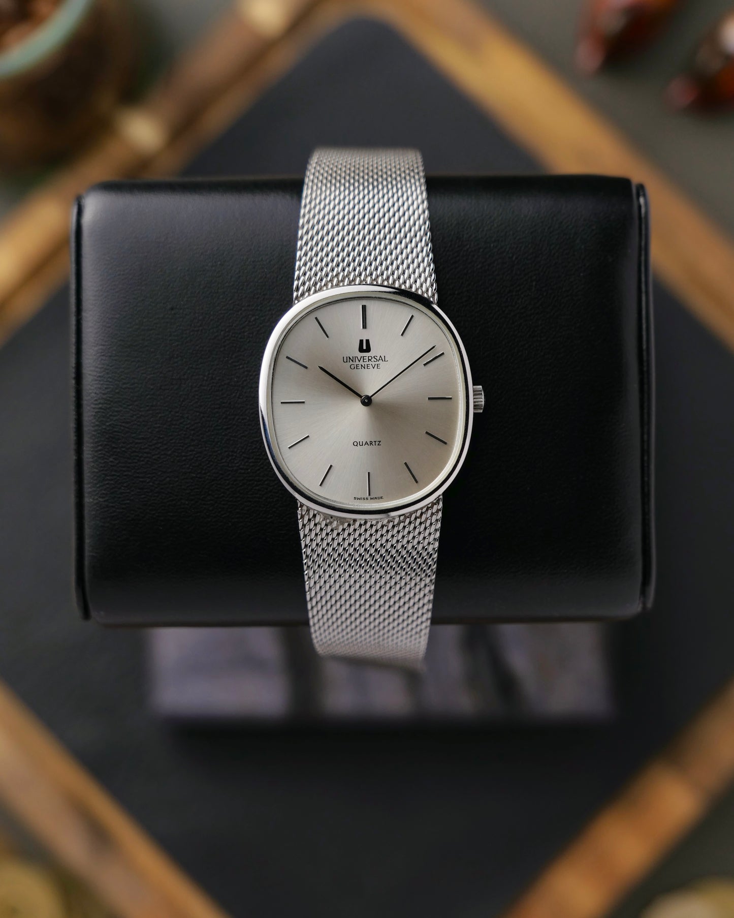 Universal Genève “Silver Ellipse” White Shadow Ref. 817051 (circa 1980s)