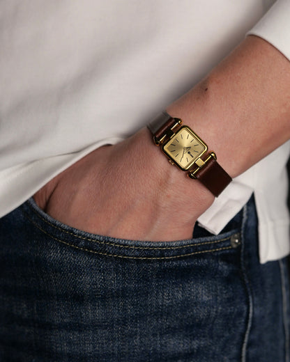 Universal Genève Square “Convertible Cornes de Vache Lugs” Ref. 511627 (Circa 1970s)