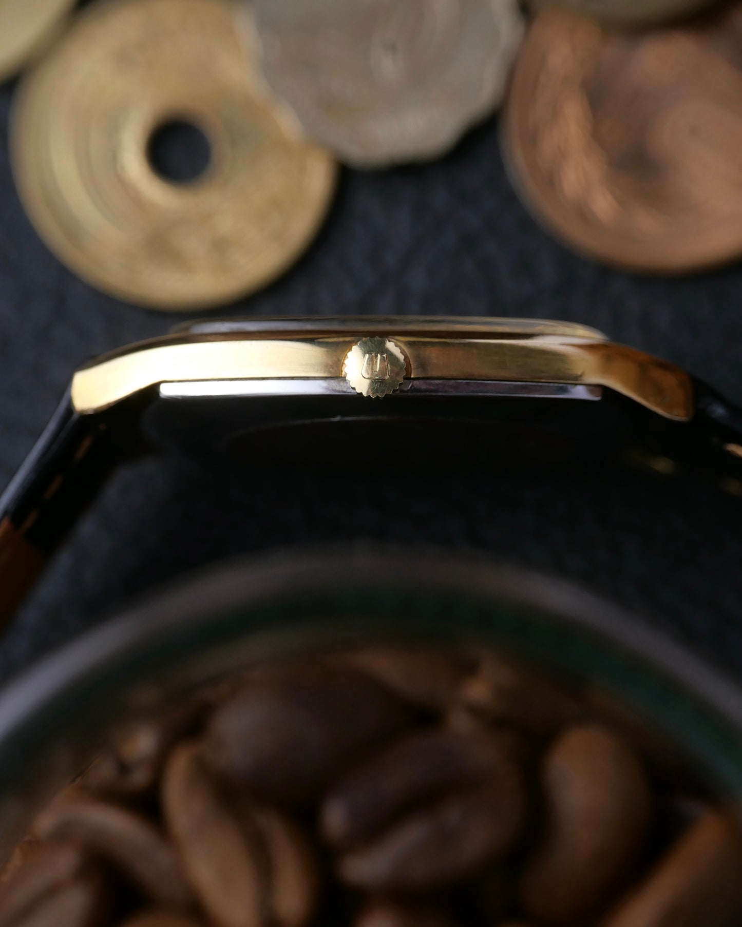 Universal Genève “Tonneau” Ref. 542137 (Circa 1970s)