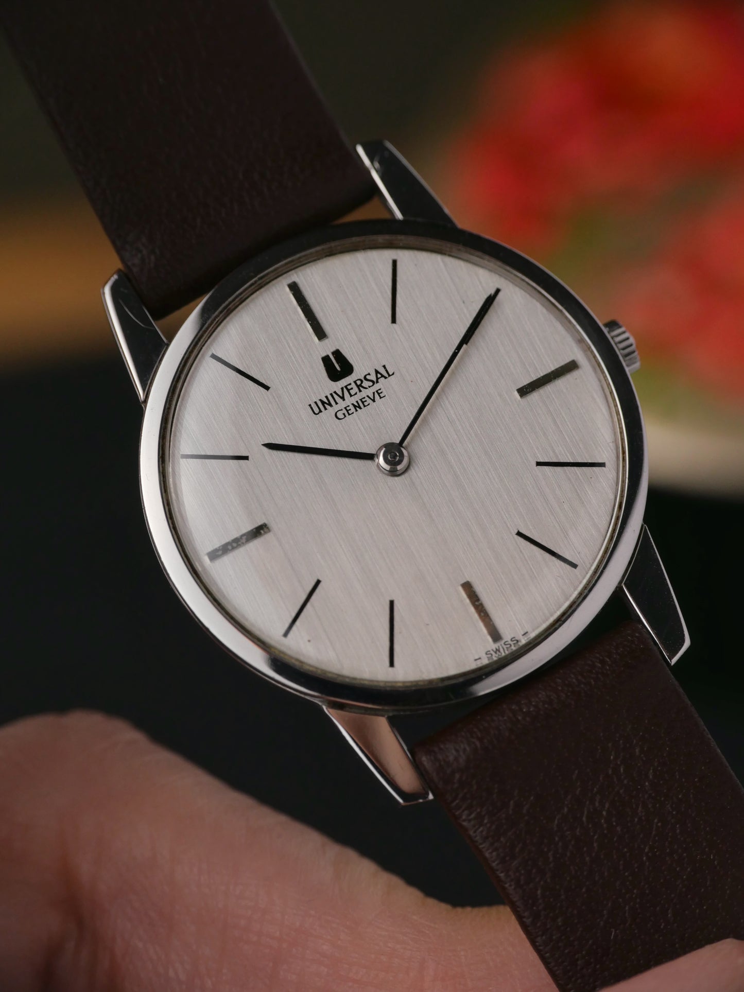 Universal Genève Extra-Plat Brushed Silver Dial Ref. 842.101 (circa late 1960s)