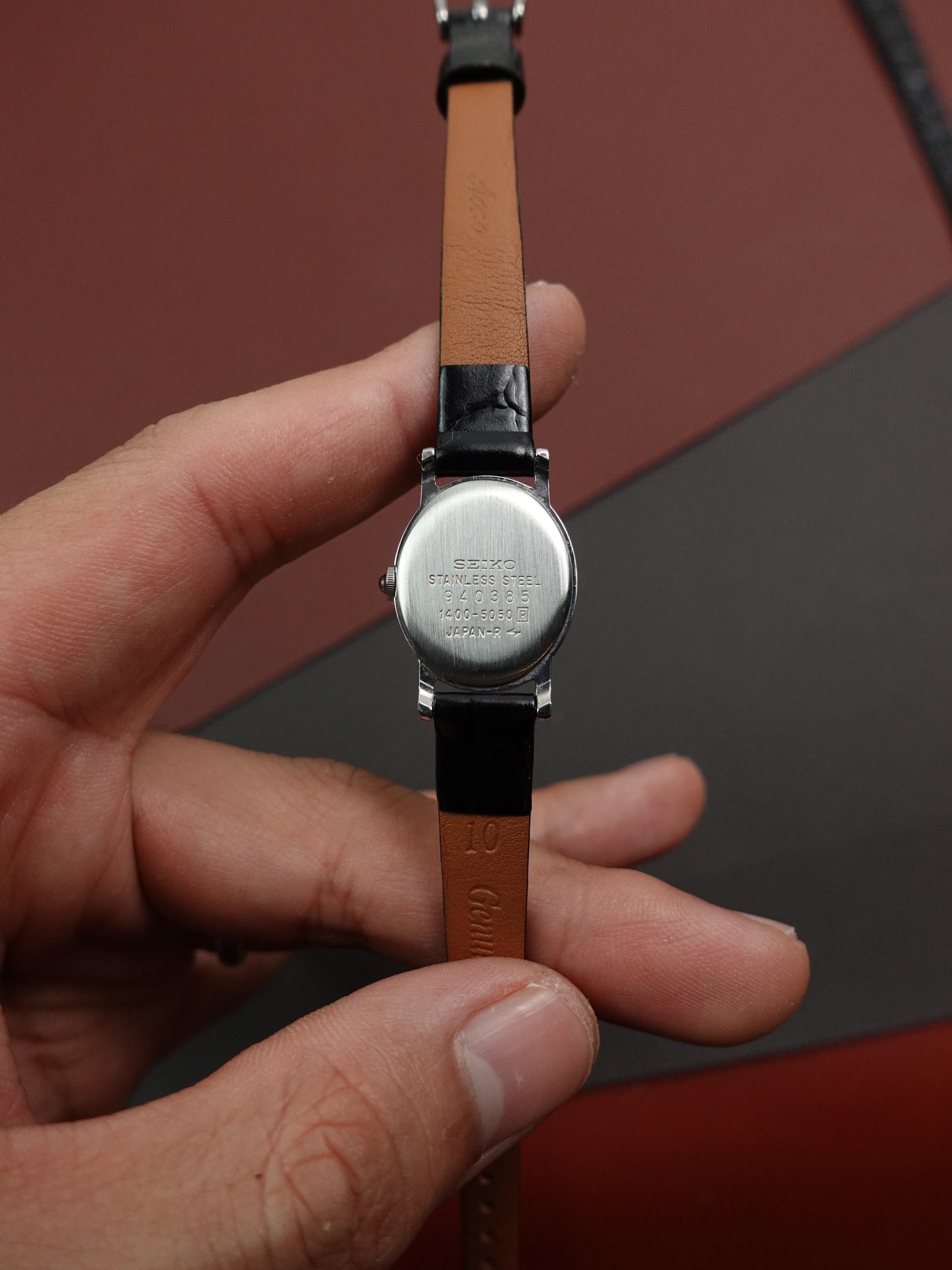 Seiko Quartz Oval 1400-5050 Circa 1998