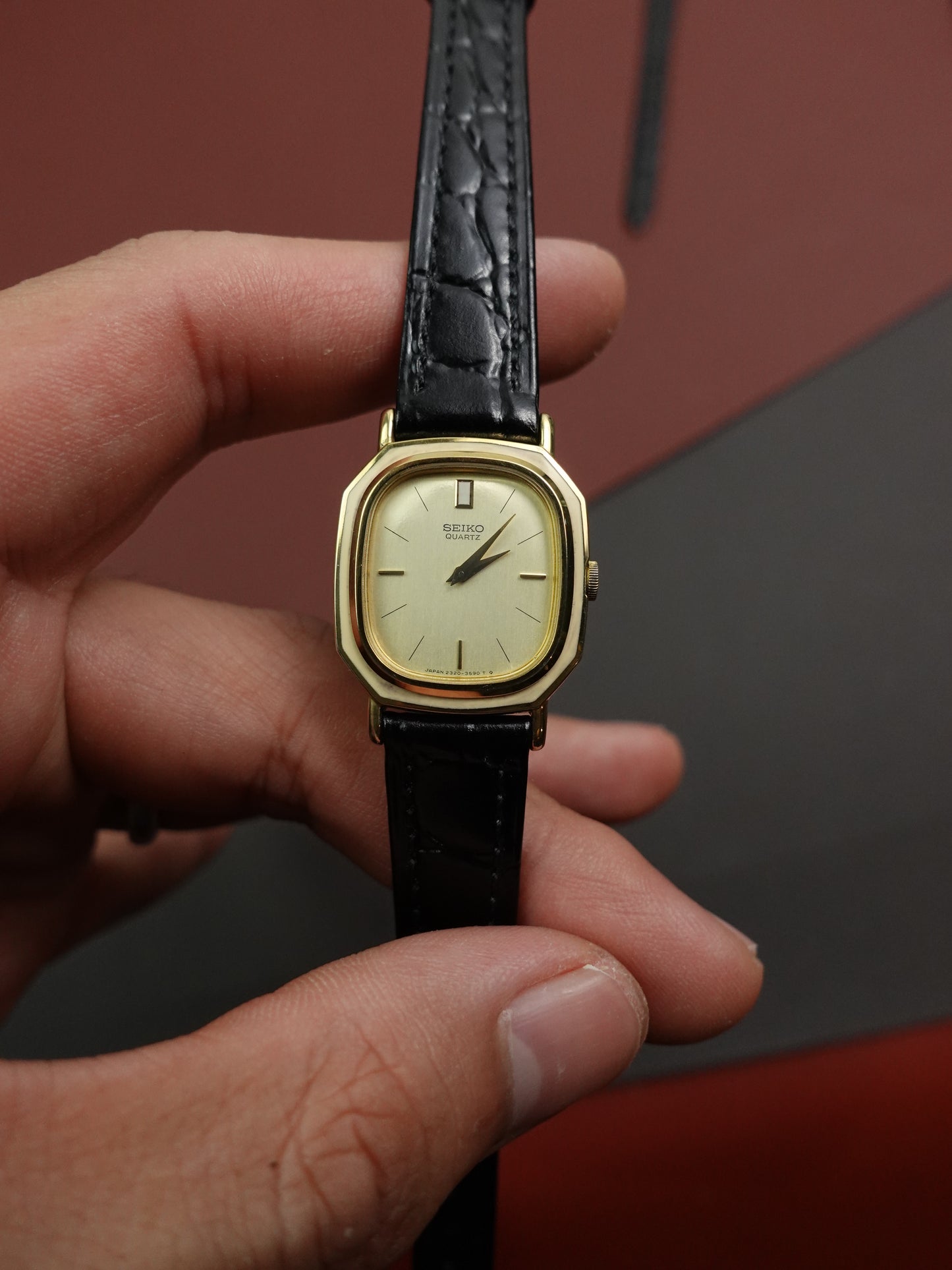 Seiko Quartz Octa Lacquer Bezel 2320-679A Circa. 1981