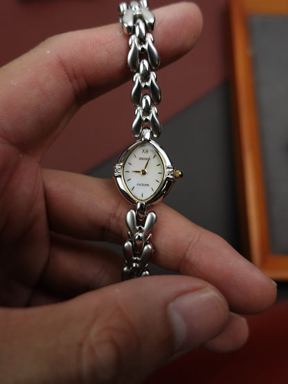 Seiko Exceline Mother of Pearl dial Tear-drop Bracelet 1F20-2J50
