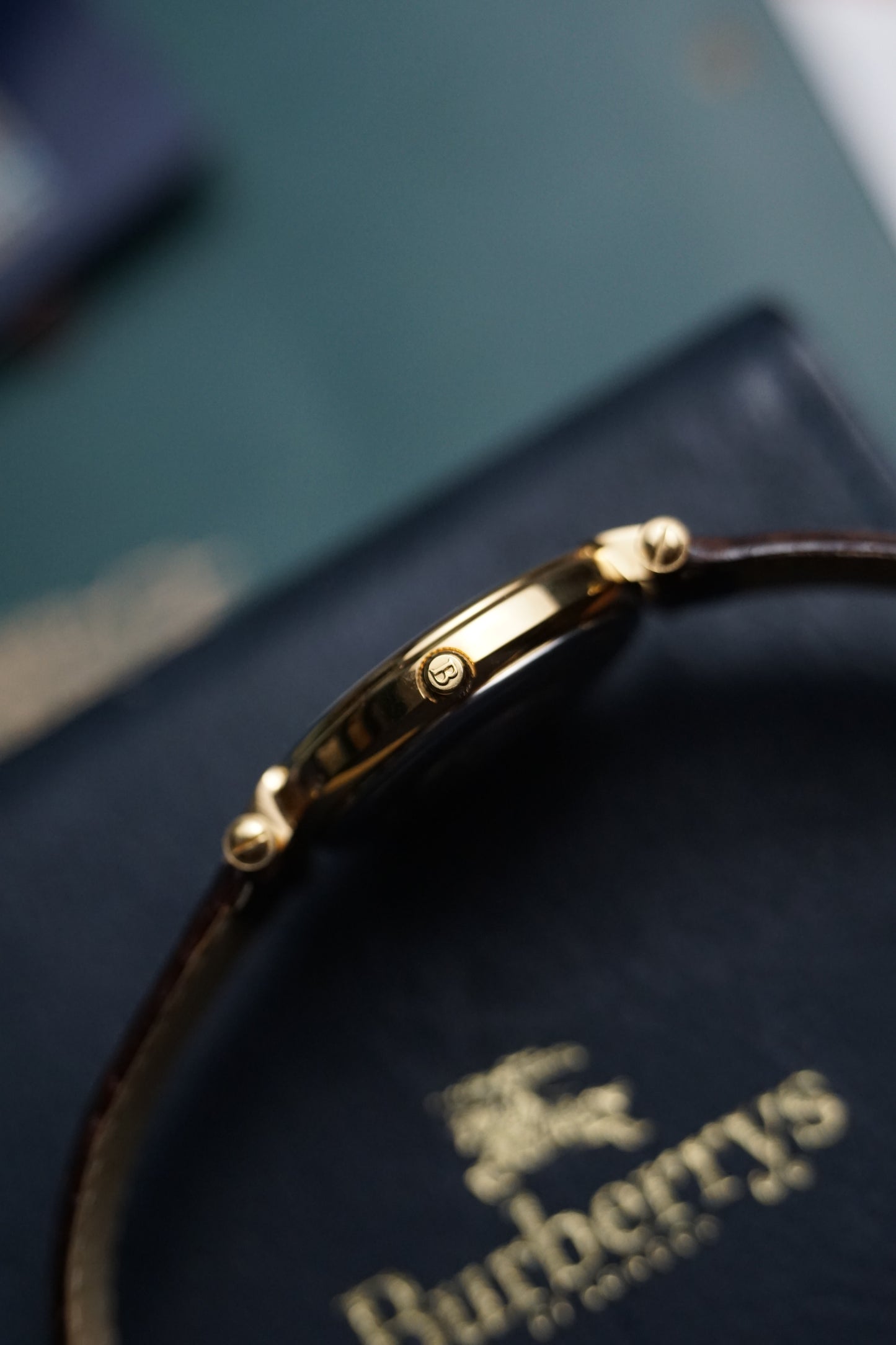 RARE Burberry Classic Guilloche T-lugs Gold swiss made variation