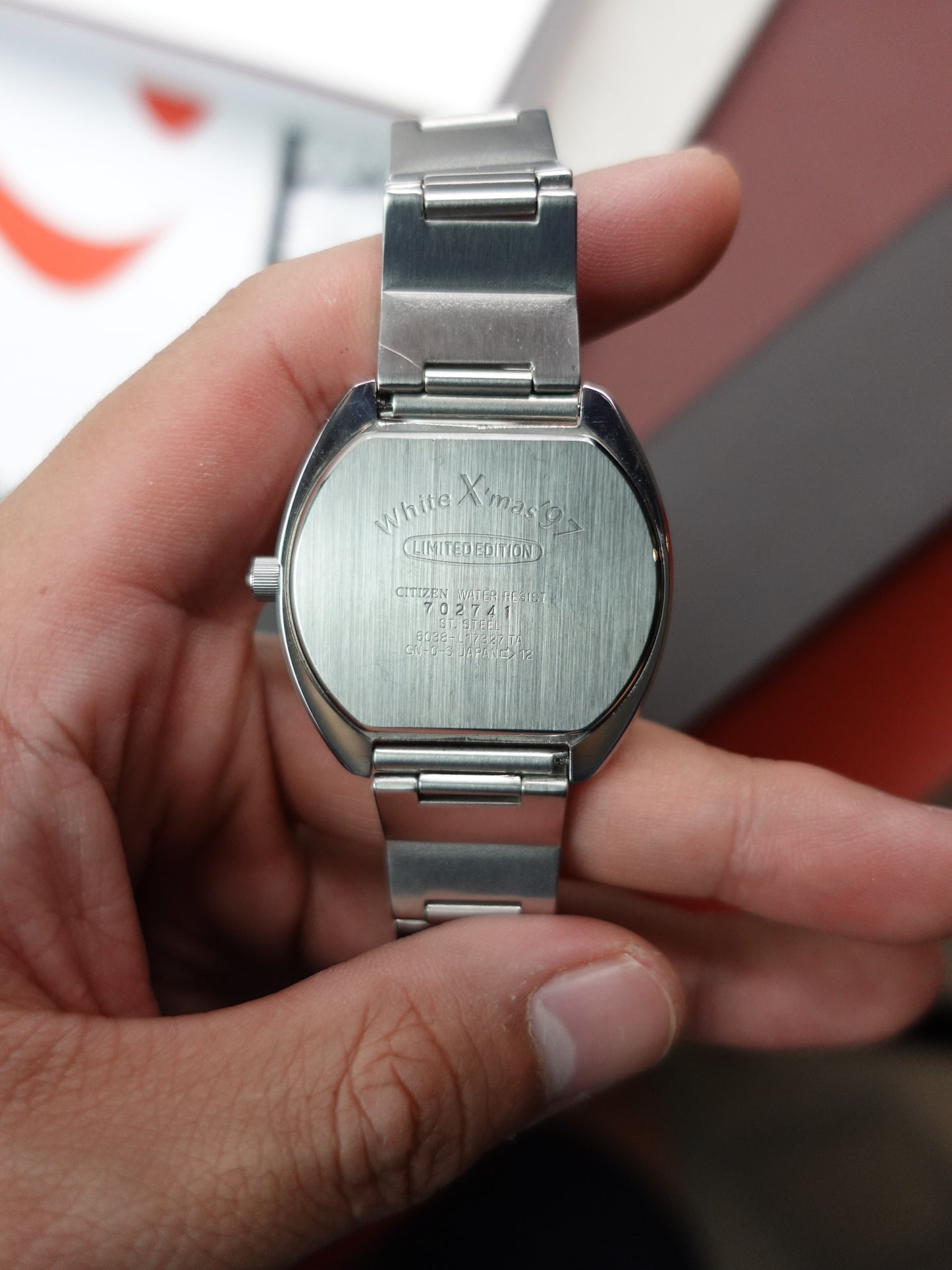 Citizen 1481010 independent Jumping hour quartz Special White edition with original Box