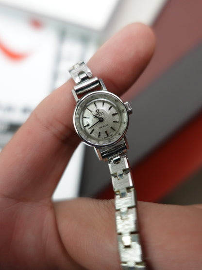 1970s Cocktail Omega De ville with faceted Glass dome Cal.485