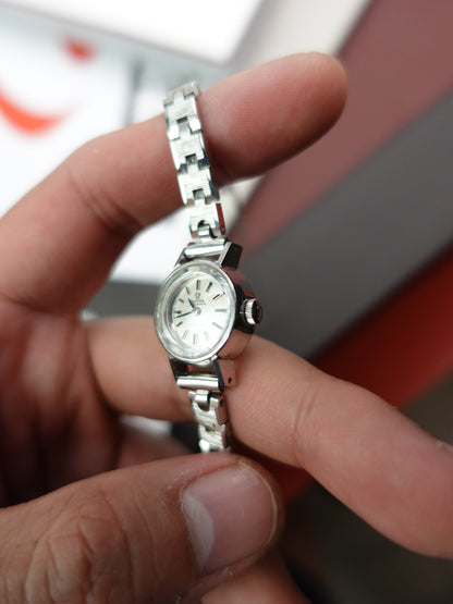 1970s Cocktail Omega De ville with faceted Glass dome Cal.485