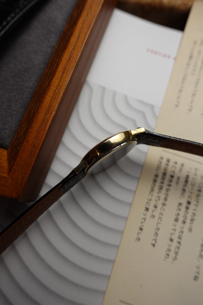 Burberry mother of pearl dial ladies swiss made variation