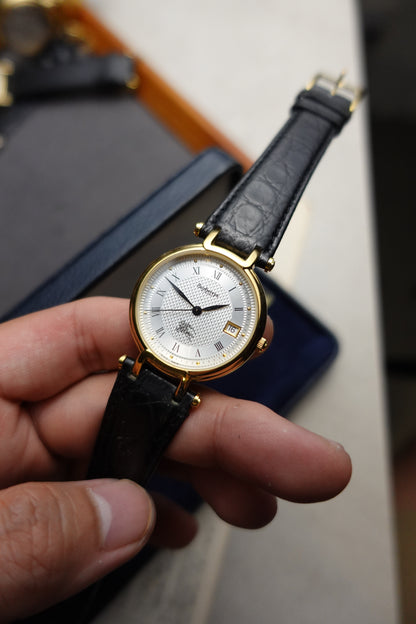 RARE Burberry Classic Guilloche T-lugs Gold swiss made variation