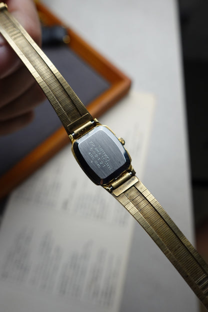 80s Seiko Quartz Bracelet with original box & instruction #228