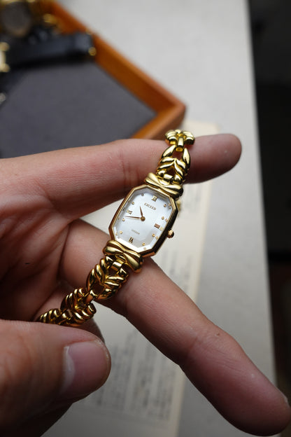 Citizen faceted glass Pearly dial bracelet #349