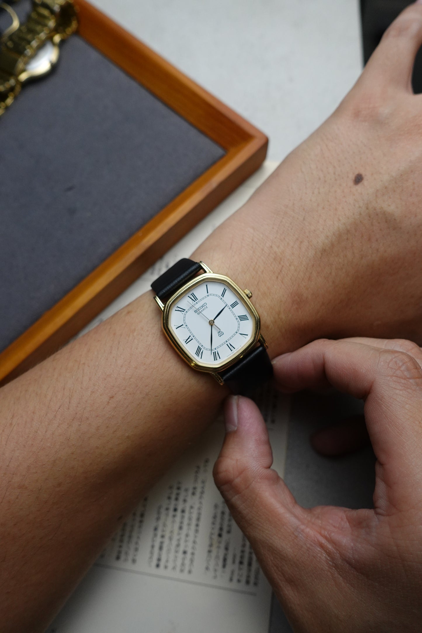 Seiko Quartz Octa case with roman numeral