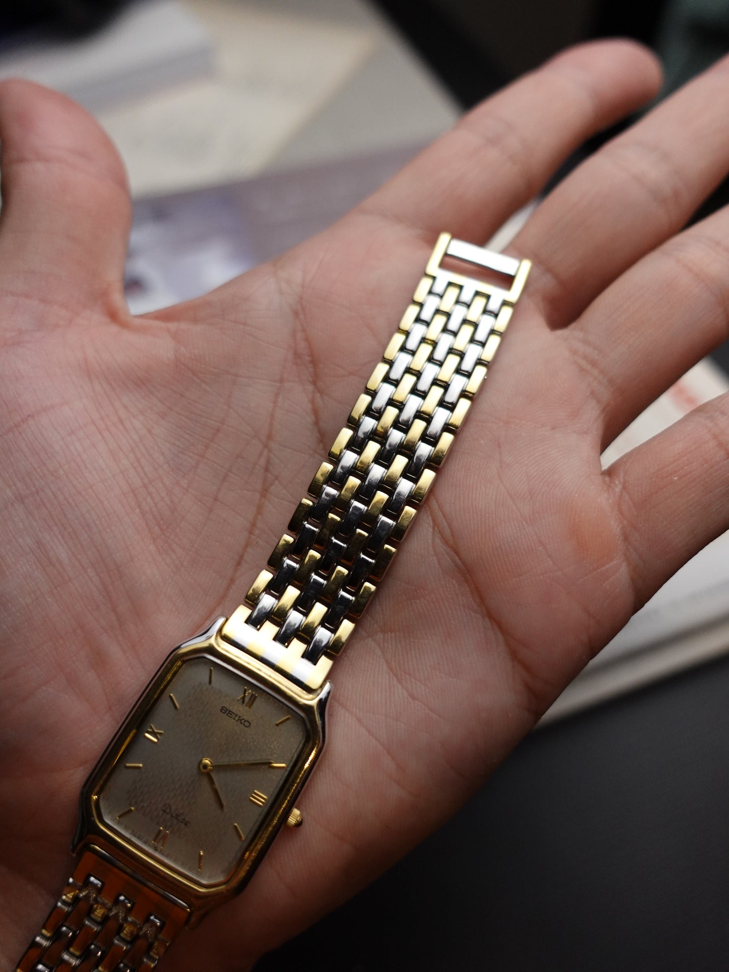 Seiko Dolce 2-tone bracelet with anti-magnetic case