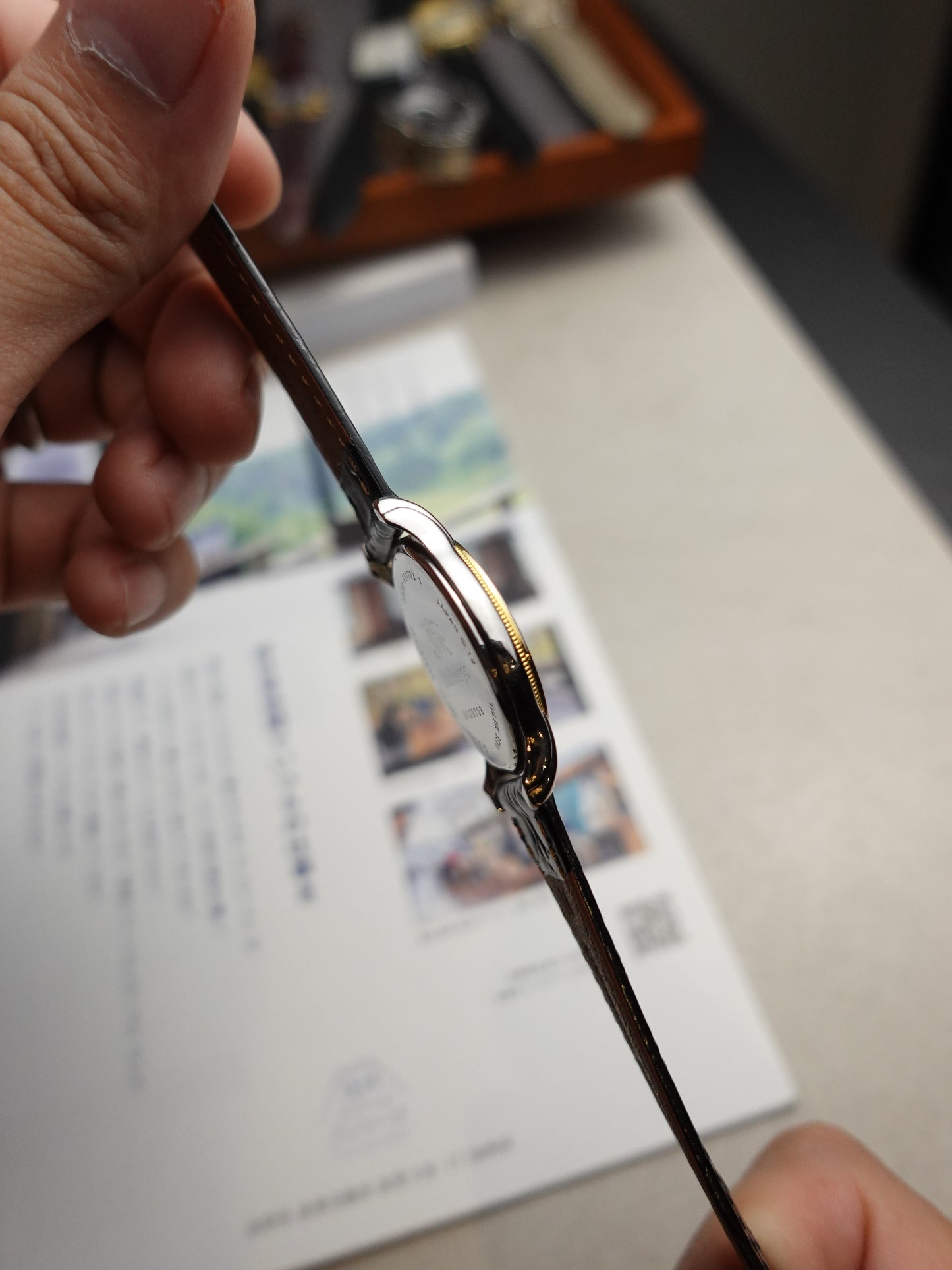 Burberry classic Roman numeral silver sunburst dial unisex sizing